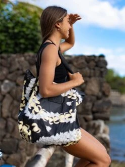 T&C Surf X Aloha Collection Sketched Multi Lei Day Tripper Bag -T&C Surf Clothing Day Tripper LIFE2 875297