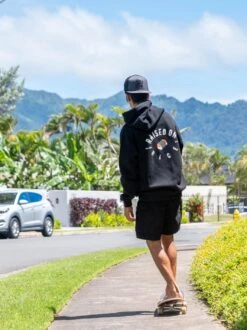 Raised On Musubi Hoodie -T&C Surf Clothing Flc Black LIFE3 536600