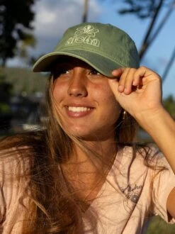 Vintage Hibiscus Cap -T&C Surf Clothing SageLIFE