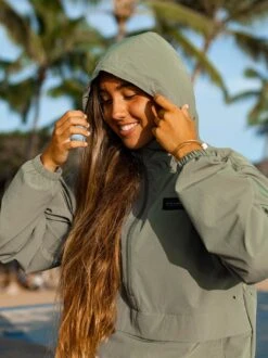 Relay Windbreaker -T&C Surf Clothing WindbreakerSageLIFE2